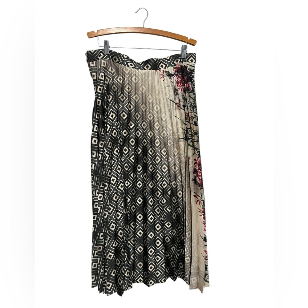 Carlucci Women's Maxi Skirt Size 16 Pleated Long Modest Floral Printed - Picture 2 of 6
